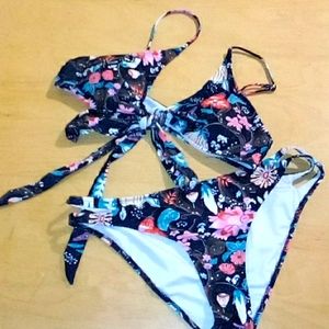 Floral bikini set